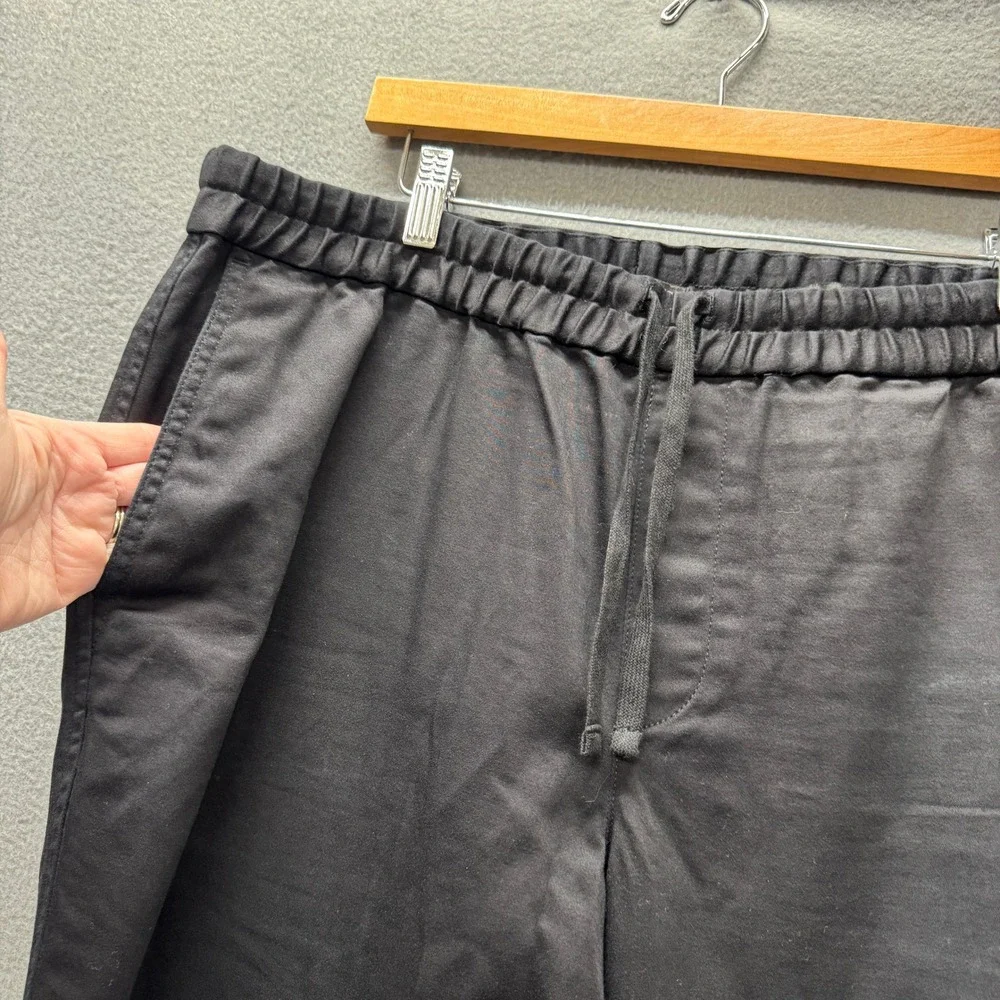 Banana Republic Traveler Joggers Mens Large Relaxed Tapered Fit Black Organic‎